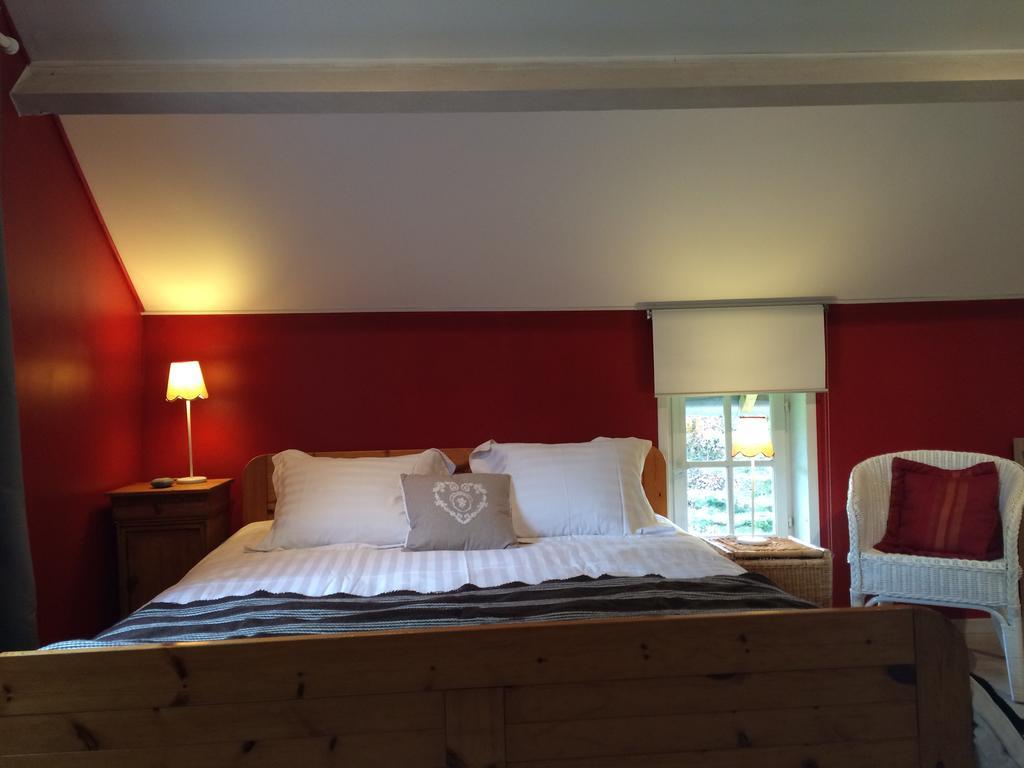 La Maison De L'Etang Manerbe Kamer foto